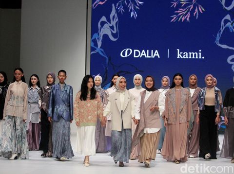 Desainer Brand Kami di Jakarta Fashion Week [JFW] 2023.