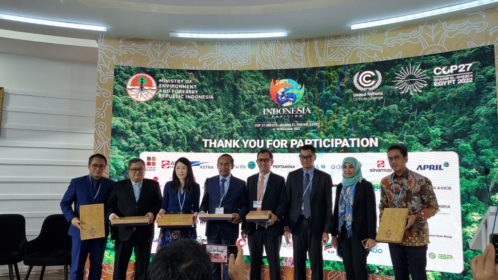 PT PLN (Persero) terus menjalankan sejumlah langkah strategis pembiayaan proyek ramah lingkungan. Hal ini dilakukan untuk mengakselerasi transisi energi guna mencapai target net zero emission pada 2060 (NZE 2060).