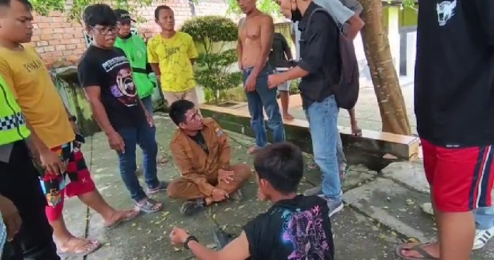 Dua pria di Jambi diamankan karena diduga lakukan aksi sodomi di masjid