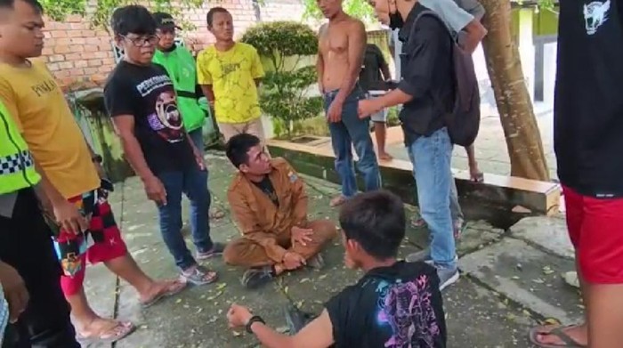 Dua pria di Jambi diamankan karena diduga lakukan aksi sodomi di masjid