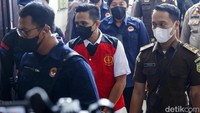 Bharada Richard Eliezer juga telah tiba untuk menjalani sidang lanjutan kasus pembunuhan Brigadir Yosua.
