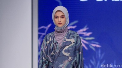 10 Koleksi Modest Wear dari Kami. Hadirkan Busana Warna Bumi di JFW 2023