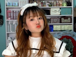 8 Foto Gadis Imut Viral, Penampilannya Bak Anak 7 Tahun Usia Sebenarnya 27