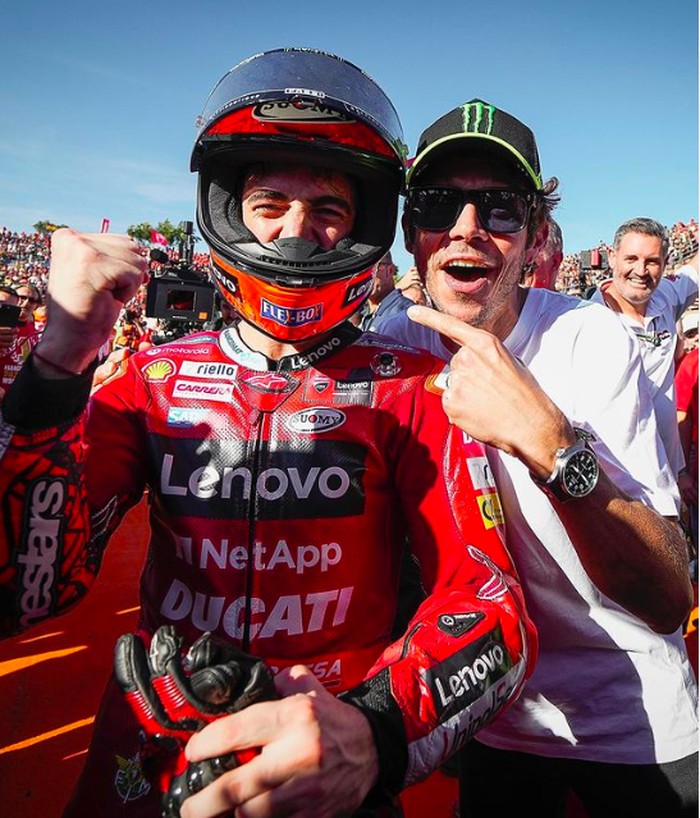 Francesco Bagnaia dan Valentino Rossi