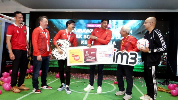 Dua pekan jelang Piala Dunia 2022, Indosat Ooredo Hutchison (IOH) menghadirkan paket internet khusus untuk streaming video turnamen sepak bola akbar tersebut.