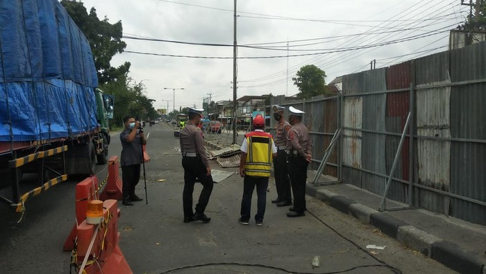 jembatan plaosan lamongan ambles