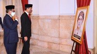 Pejuang lainnya yang masuk ke dalam daftar lima tokoh yang diberi gelar Pahlawan Nasional adalah dr R Rubini Natawisastra. Ia merupakan seorang dokter sekaligus pemimpin partai politik pada masanya dan berjuang melawan penjajah di Kalimantan Barat. Nama dr. Rubini diabadikan sebagai nama RSUD di Kabupaten Mempawah, yakni RSUD dr. Rubini Mempawah. Selain itu, ada juga nama jalan yang menggunakan namanya di Kabupaten Mempawah, Kota Pontianak dan Bandung. Pool/Birosetpres/Rusman  