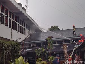 Kepanikan Wali Kota Bandung Saat Api Berkobar di Balai Kota