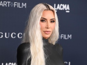 Curhat Kim Kardashian Jadi Pejuang Jerawat, Wajah Aslinya Bisa Bikin Kaget