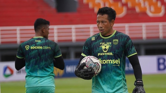 Kiper Persib I Made Wirawan.