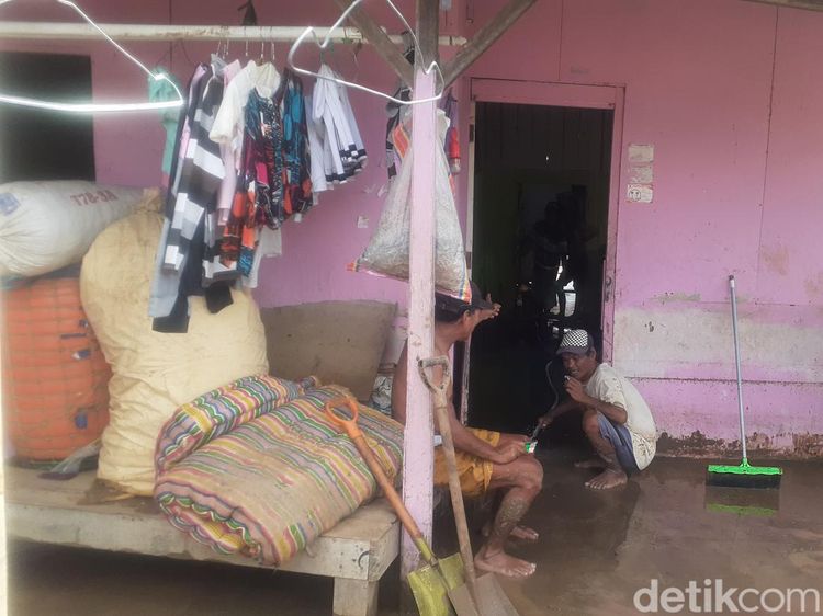 Kondisi Permukiman Usai Diterjang Banjir di Mangkang Wetan Semarang