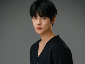 10 Fakta Moon Sang Min, Aktor Ganteng Viral Digosipkan Pacari Han So Hee