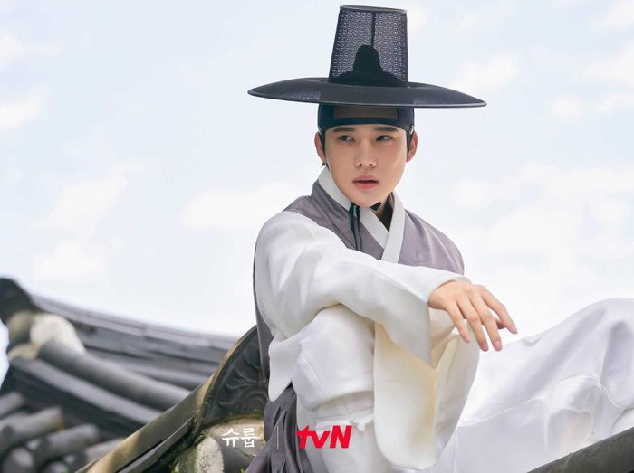 Moon Sang Min dalam drama Korea Under the Queens Umbrella. Foto: Instagram