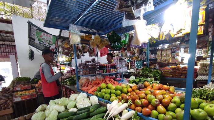 Pedagang sayur di Pasar Pon Kota Blitar
