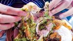 Pedas Nampol! 20 Ayam Cabe Ijo Enak Ada di Sini