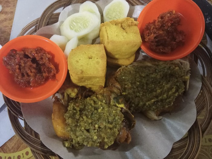 Pedas Segar! 20 Ayam Cabe Ijo Enak Ada di Sini Pedas Segar! 20 Ayam Cabe Ijo Enak Ada di Sini