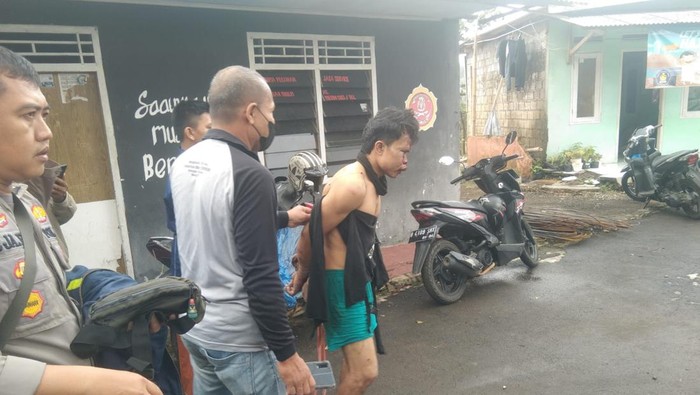 Pelaku curanmor di Cijeruk, Kab Bogor ditangkap massa.