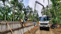 Menteri Basuki mengatakan, perubahan iklim menjadi tantangan dalam pengelolaan sumber daya air di Indonesia. Pergeseran dan perubahan masa musim hujan dan kemarau, serta pola hujan dengan durasi pendek namun intensitasnya tinggi kerap mengakibatkan banjir. Dalam mengurangi risiko banjir Bandara YIA, Kementerian PUPR melalui Balai Besar Wilayah Sungai (BBWS) Serayu Opak, Ditjen Sumber Daya Air membangun sejumlah prasarana pengendali banjir pada Daerah Aliran Sungai (DAS) Bogowonto dan Serang.