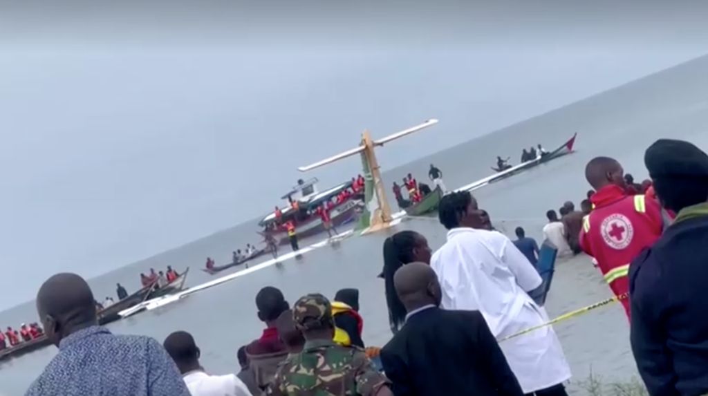 19 Orang Tewas Akibat Pesawat Jatuh ke Danau di Tanzania
