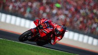 Perolehan poin Francesco Bagnaia mengungguli juara dunia MotoGP 2021, Fabio Quartararo. El Diablo menjadi runner-up dengan 248 poin. Eric Alonso/Getty Images