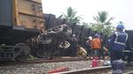Foto-foto Kerusakan Akibat Tabrakan Kereta di Stasiun Rengas Lampung