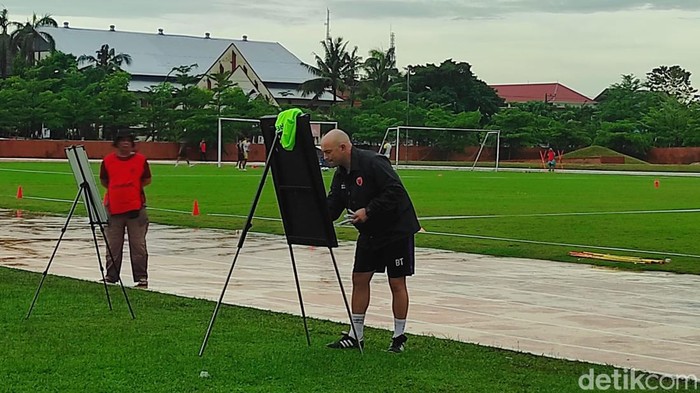 PSM latihan di Lapangan Syekh Yusuf Gowa
