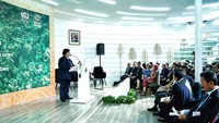Pemerintah Indonesia juga melakukan penguatan beberapa kebijakan dan implementasi program. Untuk mengatasi hal tersebut, beberapa langkah strategi yang dilakukan adalah dengan penurunan deforestasi mengendalikan kebakaran hutan dan lahan, masyarakat dalam program perhutanan sosial. 