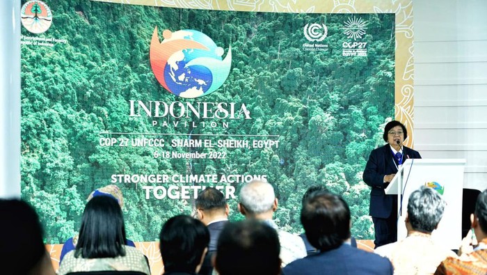 Indonesia turut hadir dalam konferensi PBB Perubahan Iklim atau United Nations Climate Change Conference 2022. Dalam kegiatan konferensi yang sudah digelar ke-27 ini, Indonesia menyampaikan beberapa langkah strategis yang sudah dilakukan untuk menangani krisis iklim, salah satunya dengan pendekatan kehutanan dan kelautan.