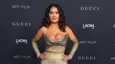 Semua Mata Tertuju pada Salma Hayek