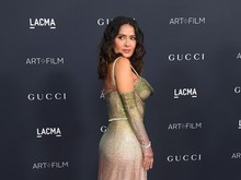 Salma Hayek Cerita Jadi Korban Predator Seks Hollywood Salma Hayek Cerita Jadi Korban Predator Seks Hollywood
