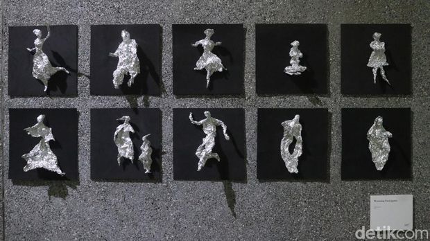 Sebanyak 38 patung karya Dolorosa Sinaga dipamerkan di Gallery Nu Art Culture Park, Bandung, Jawa Barat.