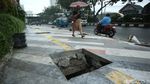 Sudah Kuduga! Trotoar Baru Margonda Dibajak Mobil hingga Motor