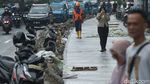 Sudah Kuduga! Trotoar Baru Margonda Dibajak Mobil hingga Motor