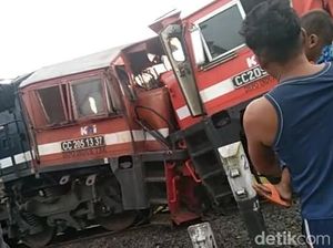 Kronologi 2 Kereta Api Tabrakan di Stasiun Rengas Lampung