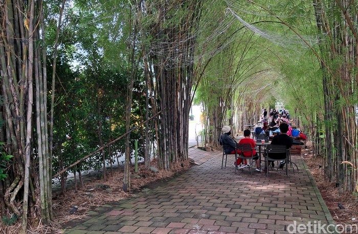 Taman di Tengah Kota yang Asyik untuk Liburan Keluarga Mengisi libur akhir pekan yang bermanfaat tentunya jadi waktu yang sangt berharga. Nggak usah jauh-jauh, maen ditengah kota juga bisa asyik kok sambil ajak keluarga.