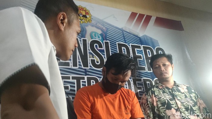 Tampang pelaku memukul wanita di depan anak kecil di Cinere, Depok (Dwi/detikcom)