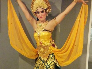 Tari Oleg Tamulilingan: Sejarah dan Makna Gerakannya