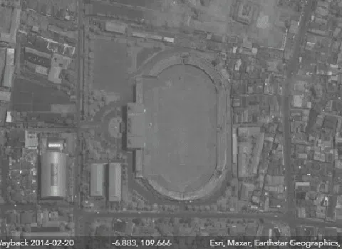 Timelapse Stadion Hoegeng Pekalongan dari tahun 2014 hingga 2022, diunduh dari situs Living Atlas yang diakses pada Senin (7/11/2022).