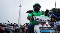 Touring ini untuk mengenalkan lebih dekat lagi kepada masyarakat tentang kendaraan listrik. 