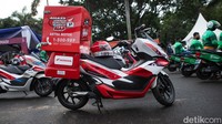 Touring ini diikuti oleh Toyota, Hyundai, Nissan, Mitsubishi, Wuling, Astra Honda Motor, Niu, Mitsubishi Fuso, Blue Bird, dan Grab.