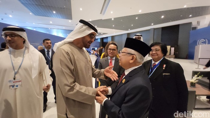 Wapres RI Maruf Amin bertemu Presiden UEA Mohammed bin Zayed Al Nahyan. (Elvan D Sutrisno/detikcom)