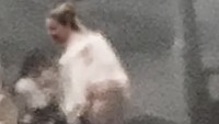 Amber Heard disebut mengganggu lingkungan barunya di Spanyol. Tetangganya bahkan mengaku melihat kotoran itu hingga membuat mereka melihat CCTV. Foto: dok ist