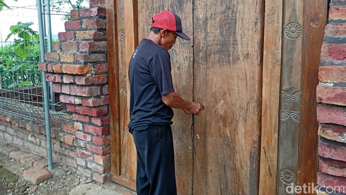 Astana Giri Gombak, Makam Tumenggung Brotonegoro