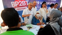 Secara simbolis KPR itu diserahkan kepada lima Driver Gojek dalam acara Akad Perdana KPR untuk Abang Gojek. Mitra driver Gojek yang berpotensi untuk diberikan KPR Bersubsidi oleh Bank BTN mencapai sekitar 200.000 orang.