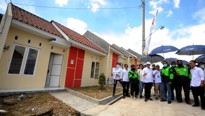 Asyik… Abang Gojek Kini Bisa dengan Mudah Kredit Rumah Bank BTN akhirnya menjawab semua mimpi abang Gojek untuk bisa punya rumah sendiri lewat fasilitas kredit kepemilikan rumah. Asyik…