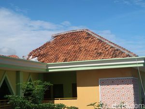 Atap SD Gunungkidul Ambruk, PDM Evaluasi Bangunan-KBM Sementara Daring
