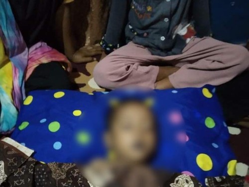 Dayat (4) Balita yang ditemukan meninggal usai hilang akibat terseret arus di Dompu, NTB