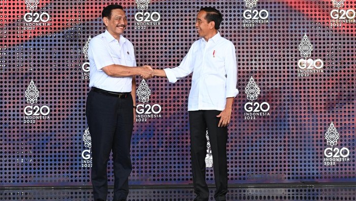 Sepekan menjelang KTT G20, Presiden Jokowi datang ke Bali. Jokowi yang didampingi Luhut Binsar Pandjaitan mengecek kesiapan terakhir penyelenggaraan KTT G20.