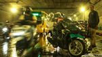 Bikin Macet, Pemotor dan Pedagang Mangkal di Kolong Tol