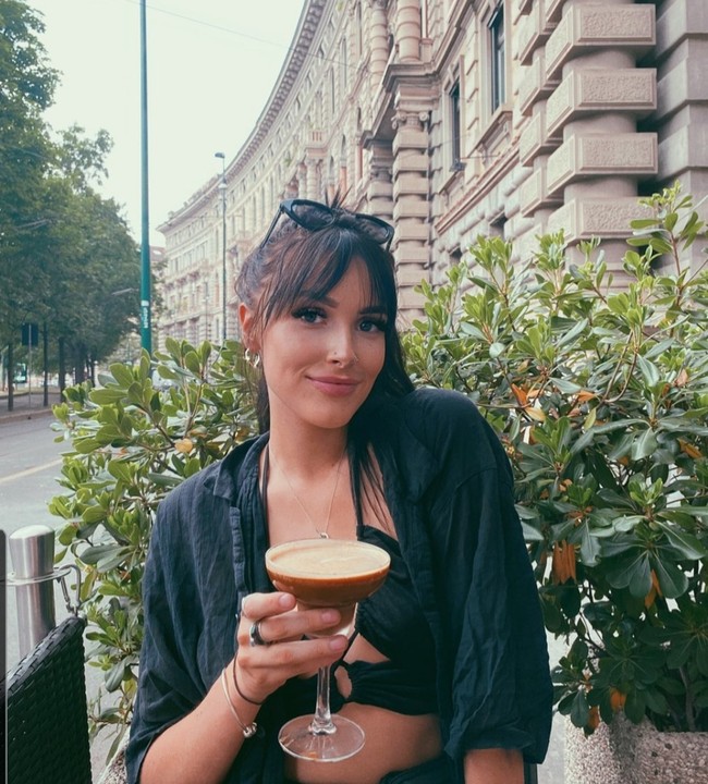 Inilah penampakan Blume yang begitu feminin. Punya garis wajah cantik dengan tubuh semampaiFoto: Dok. Instagram/@blumekind_